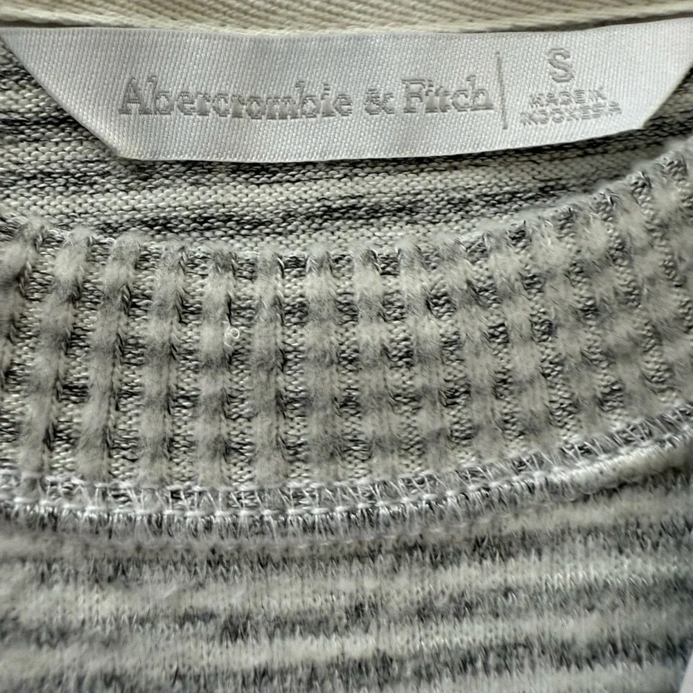 J. Crew Crewneck sweater with lace detail holiday size xs